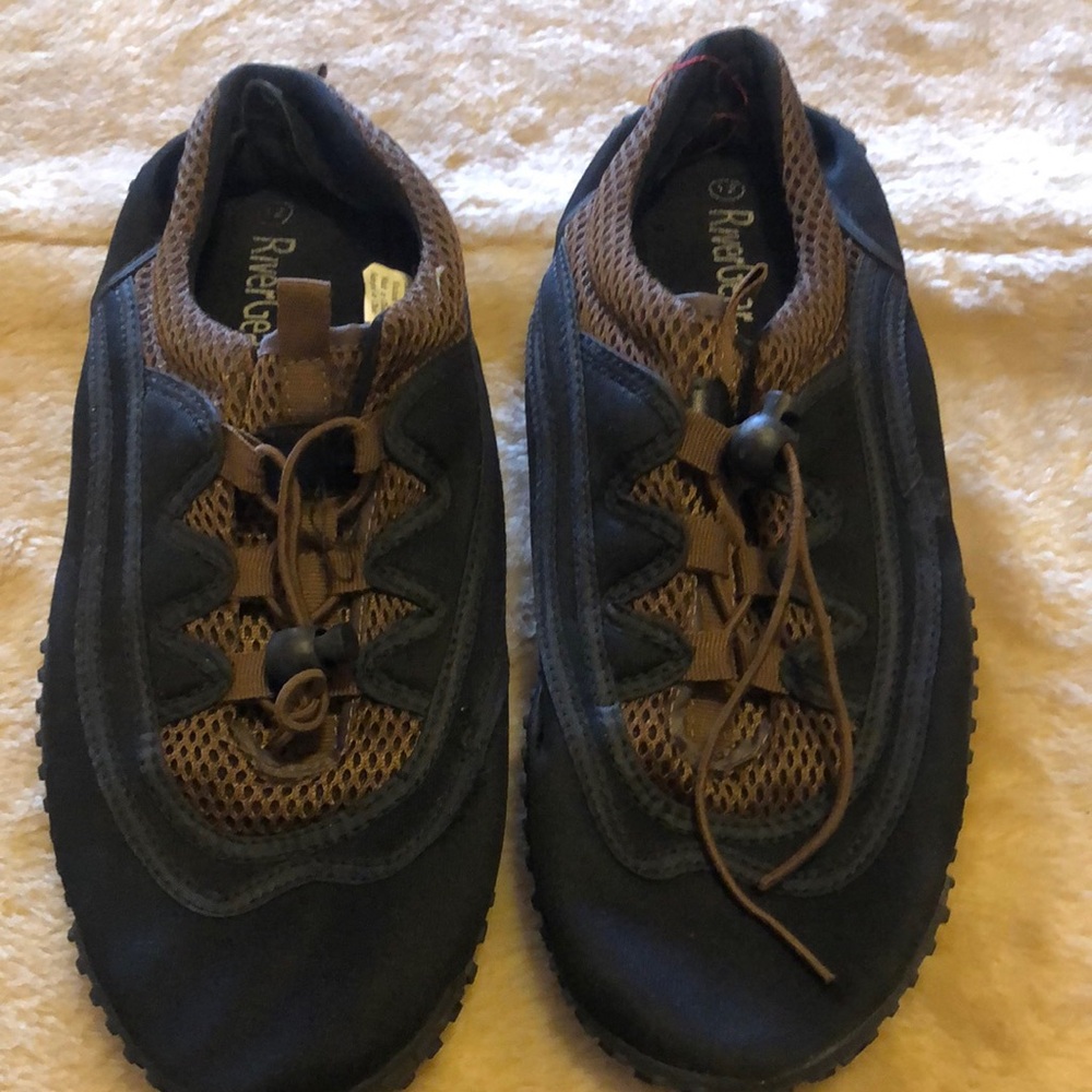 River Gear water shoes 3363
